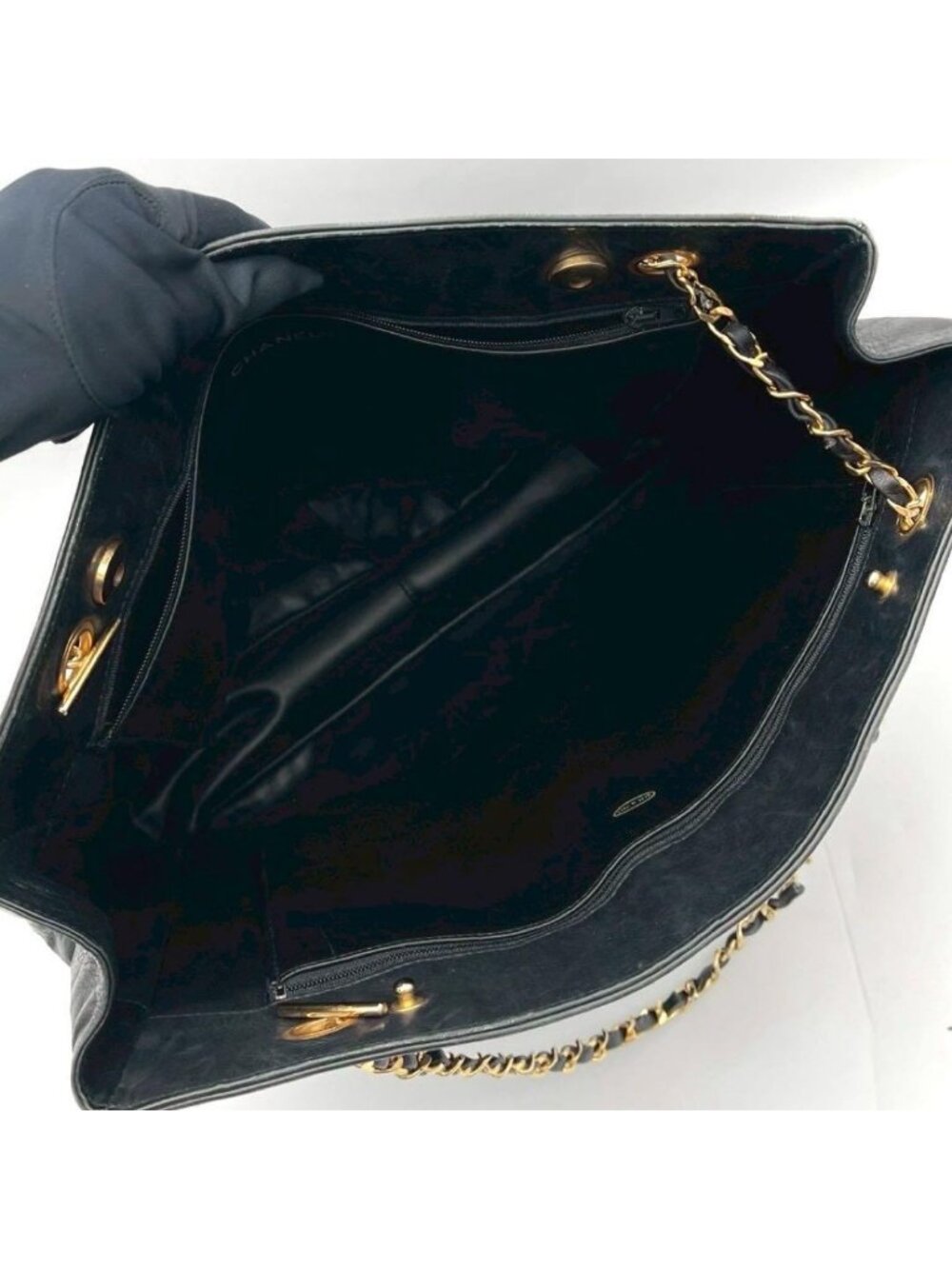 Chanel Lambskin Quilted Chain Tote Black - Picture 3 of 10
